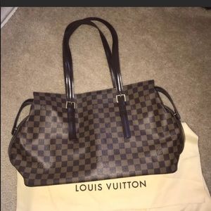 SOLD‼️ Louis Vuitton Chelsea Damier Ebene